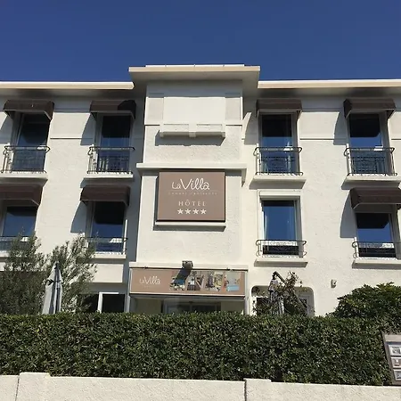 戛纳克罗阿斯特别墅酒店 4* 戛纳